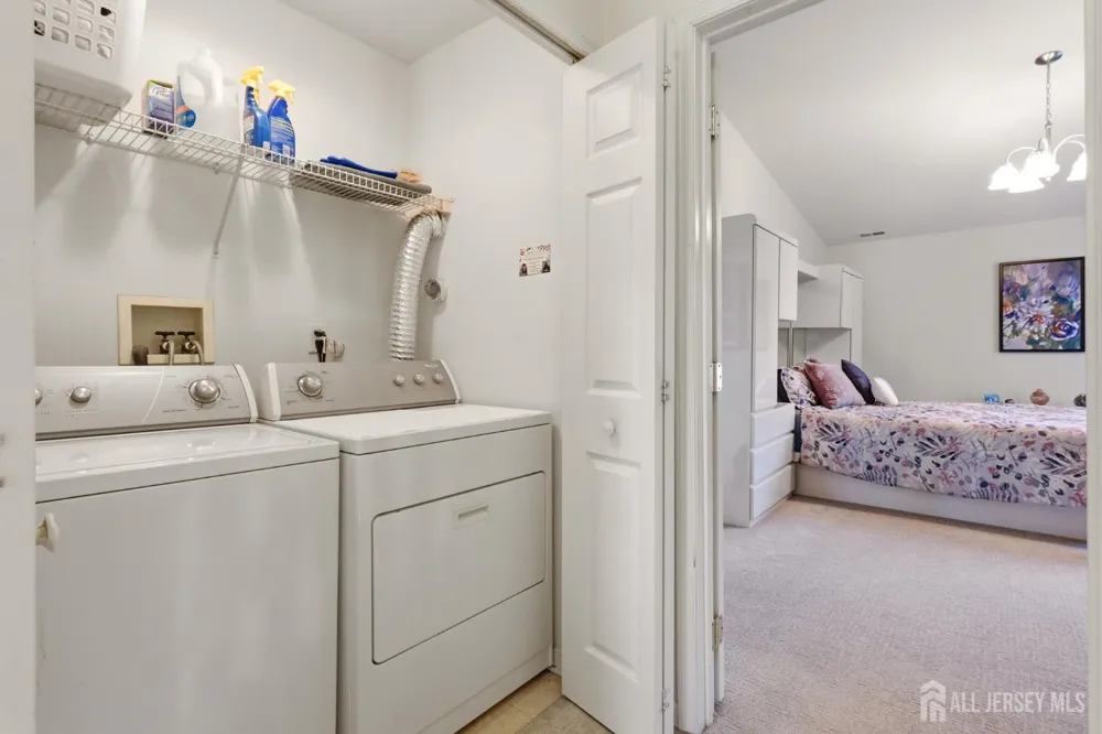 17 Hanna Lane Old Bridge, NJ 08879
