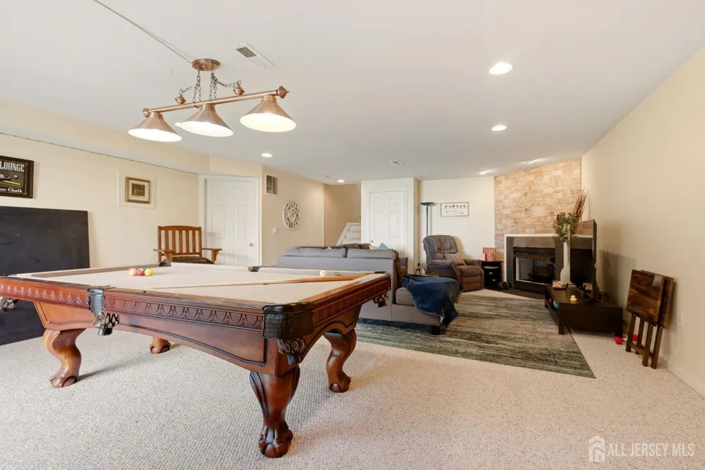 17 Hanna Lane Old Bridge, NJ 08879