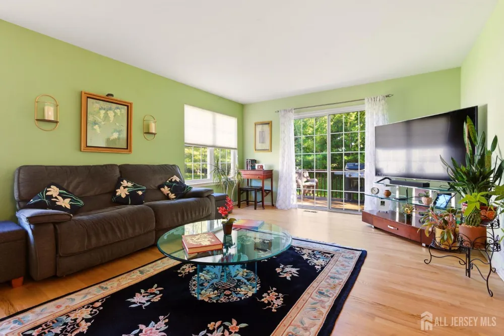 17 Hanna Lane Old Bridge, NJ 08879