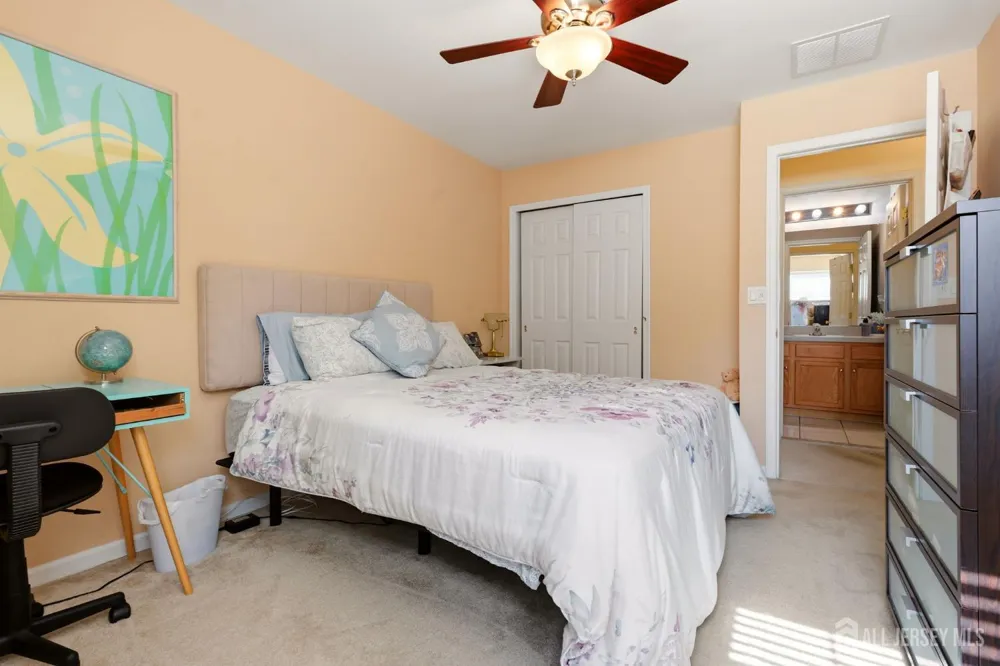 17 Hanna Lane Old Bridge, NJ 08879