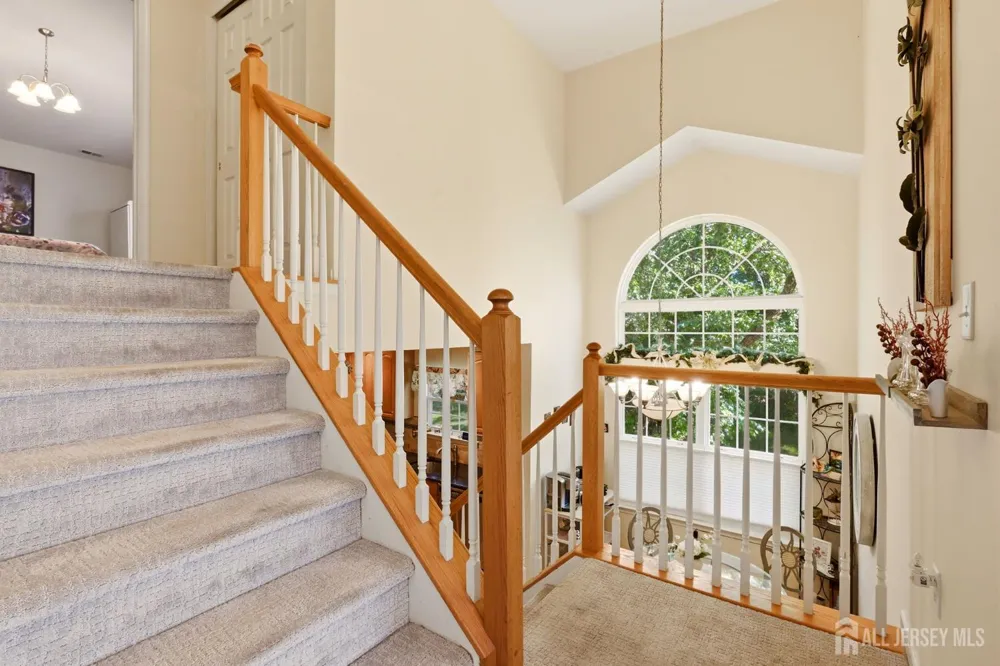 17 Hanna Lane Old Bridge, NJ 08879