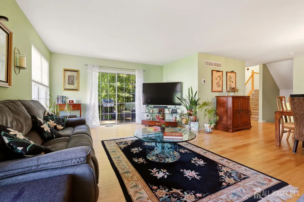17 Hanna Lane Old Bridge, NJ 08879