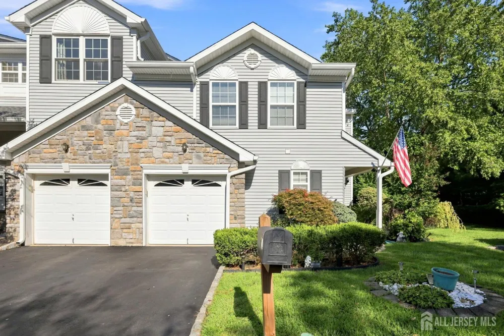 17 Hanna Lane Old Bridge, NJ 08879