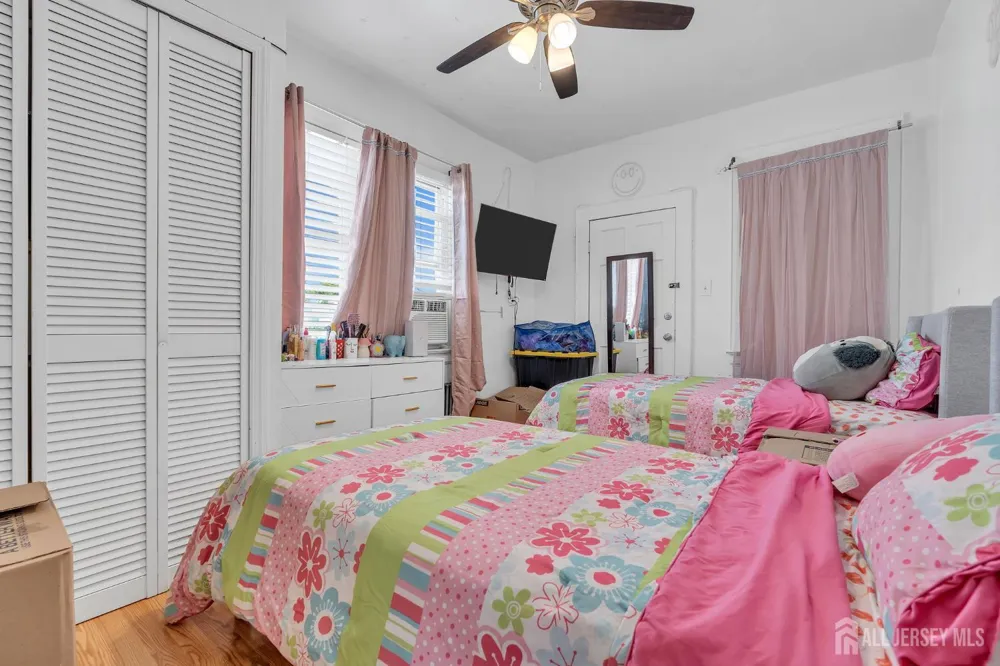 282 Alpine Street Perth Amboy, NJ 08861