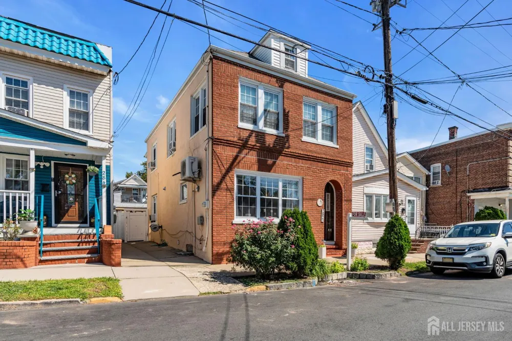 282 Alpine Street Perth Amboy, NJ 08861