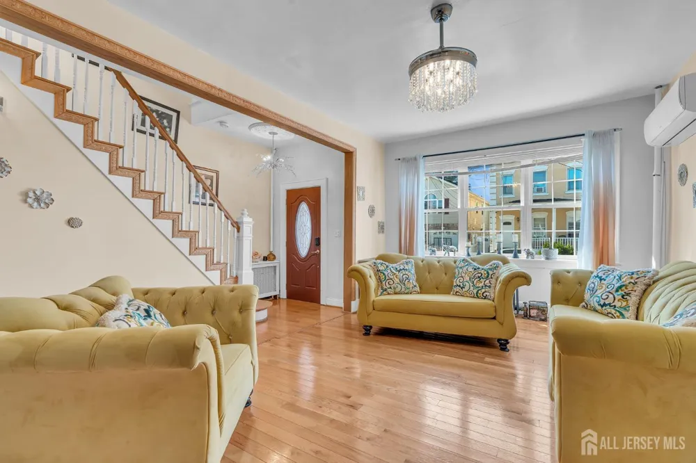 282 Alpine Street Perth Amboy, NJ 08861