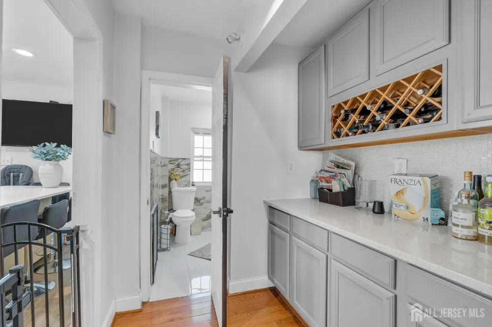 282 Alpine Street Perth Amboy, NJ 08861