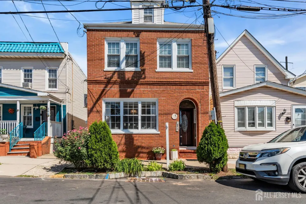 282 Alpine Street Perth Amboy, NJ 08861