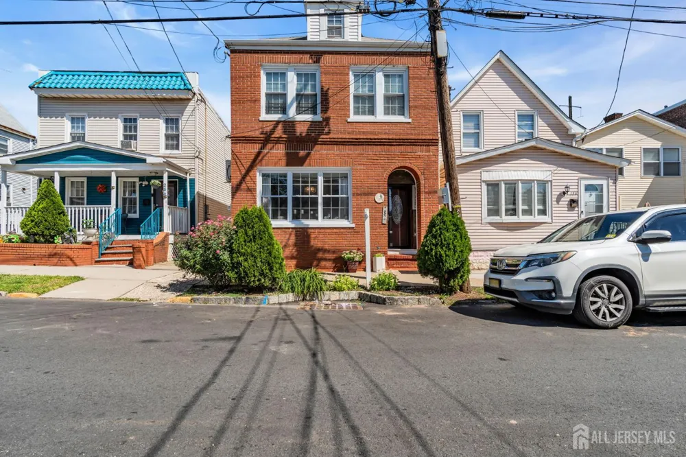 282 Alpine Street Perth Amboy, NJ 08861