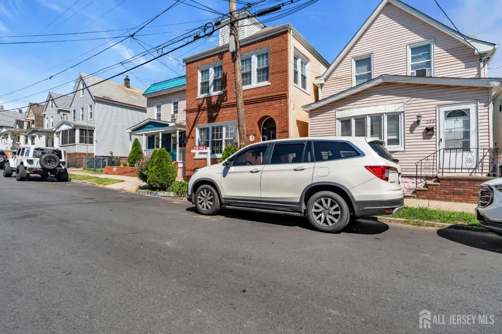 282 Alpine Street Perth Amboy, NJ 08861