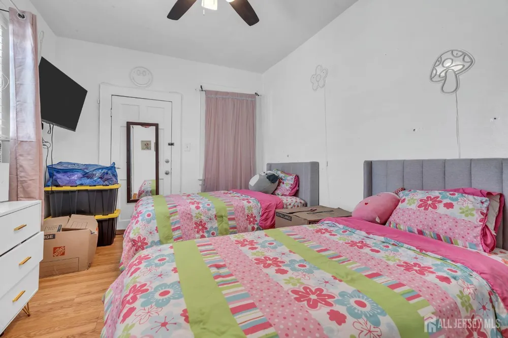 282 Alpine Street Perth Amboy, NJ 08861