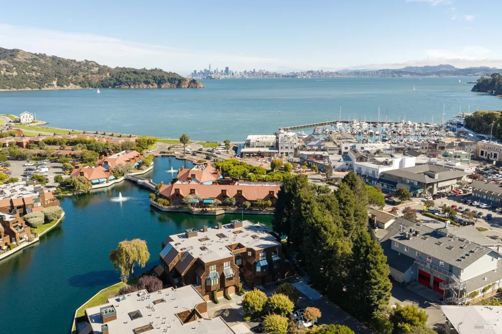 2 Lagoon Vista Road Tiburon, CA 94920