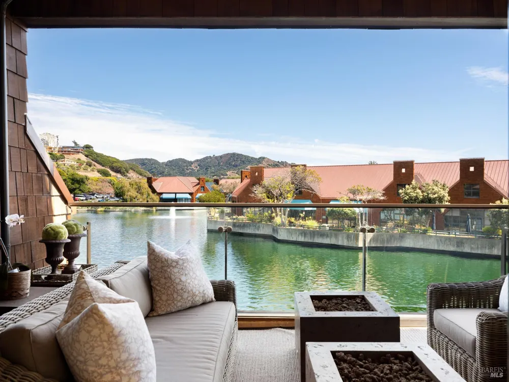 2 Lagoon Vista Road Tiburon, CA 94920
