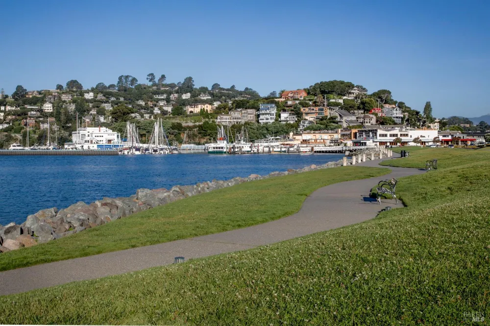 2 Lagoon Vista Road Tiburon, CA 94920