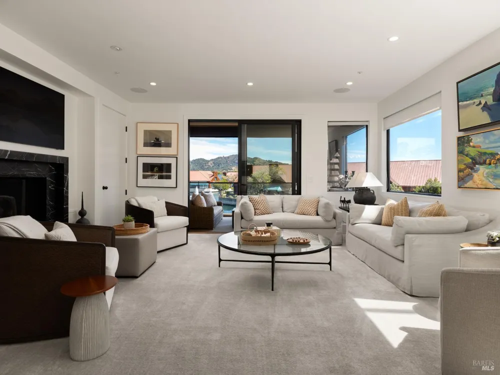 2 Lagoon Vista Road Tiburon, CA 94920