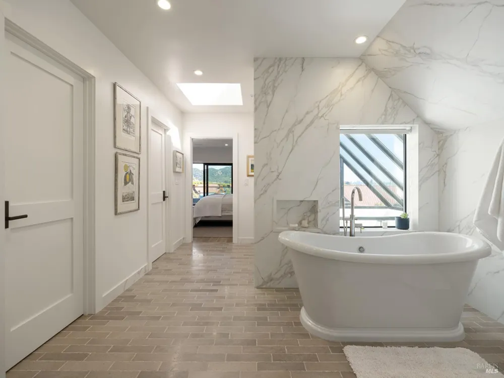 2 Lagoon Vista Road Tiburon, CA 94920