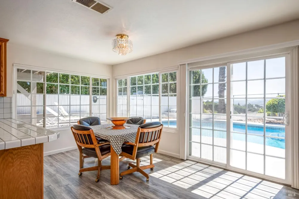 262 Carlisle Way Benicia, CA 94510