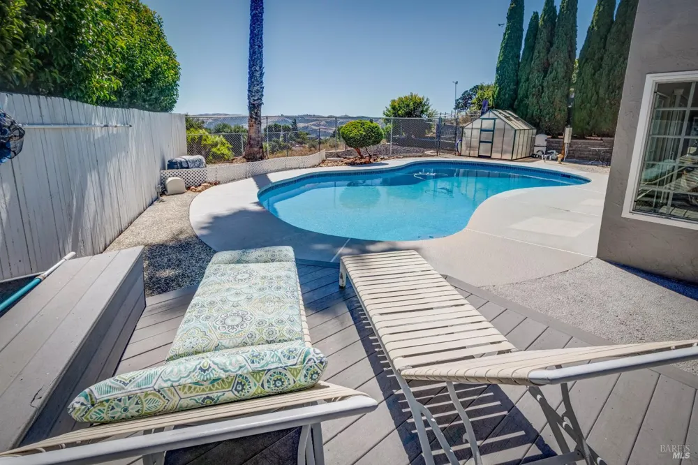 262 Carlisle Way Benicia, CA 94510