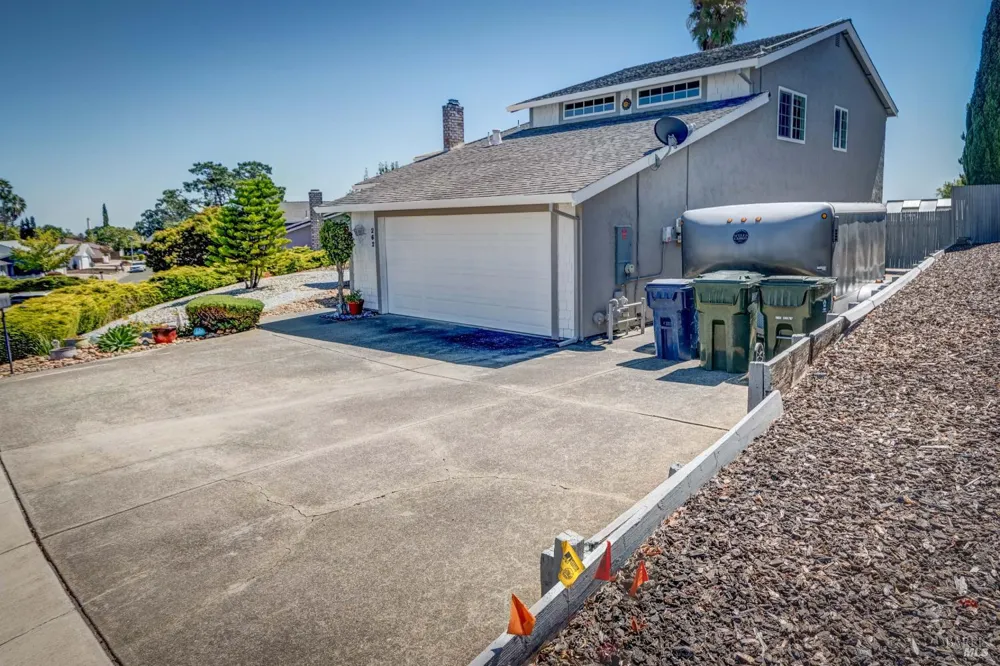 262 Carlisle Way Benicia, CA 94510
