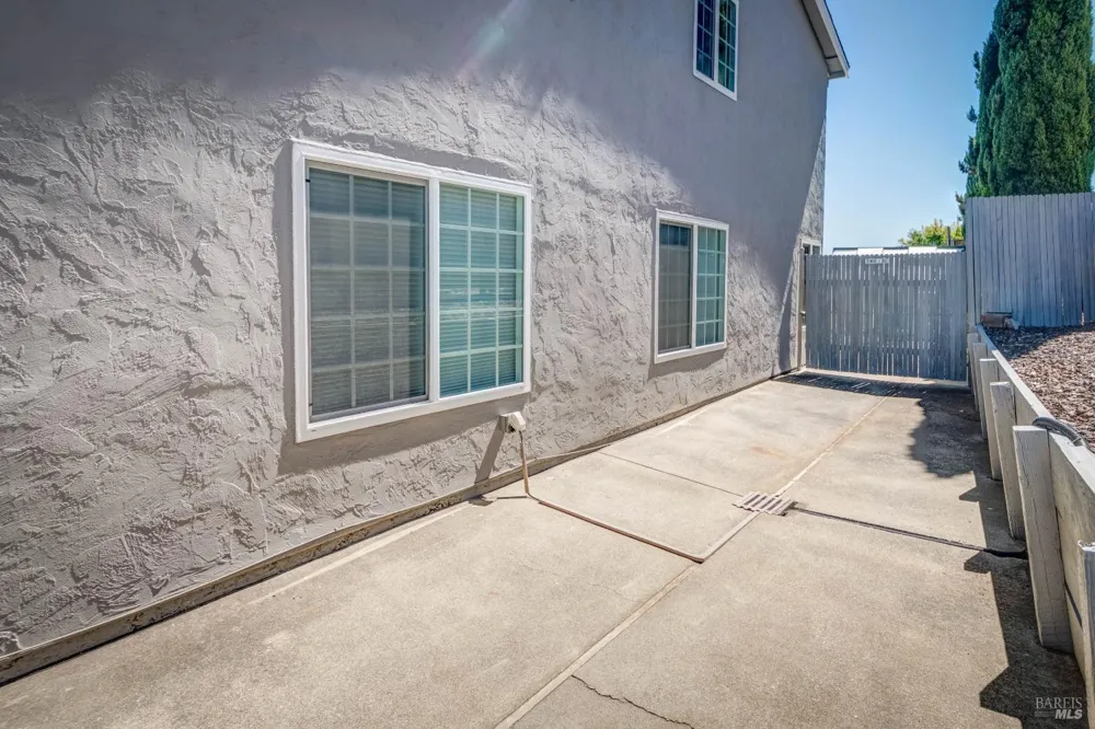 262 Carlisle Way Benicia, CA 94510