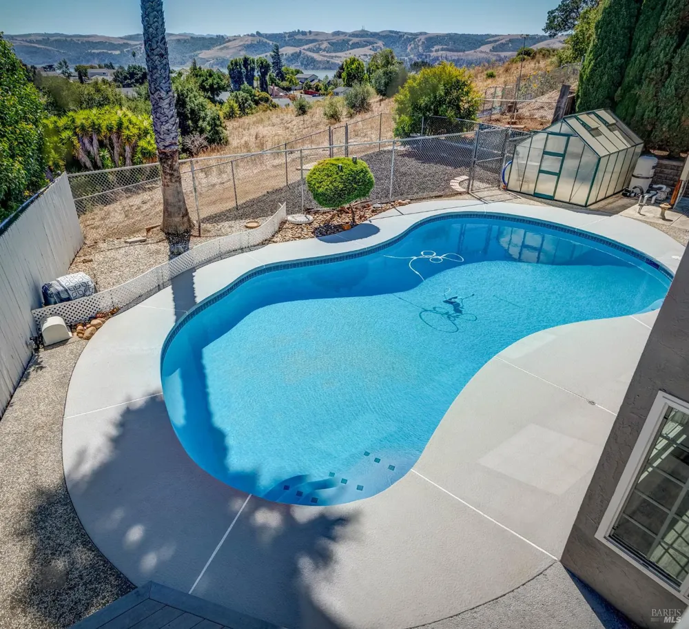 262 Carlisle Way Benicia, CA 94510