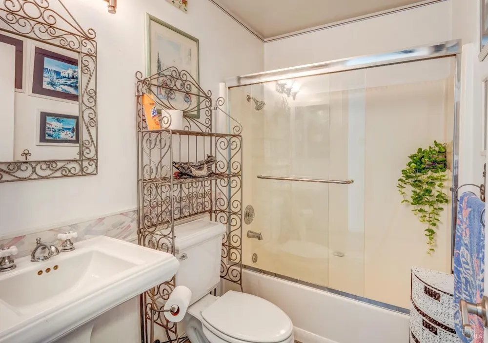262 Carlisle Way Benicia, CA 94510
