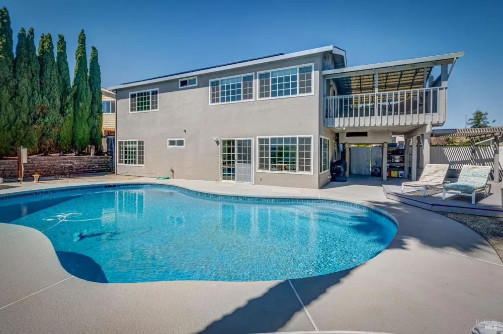 262 Carlisle Way Benicia, CA 94510