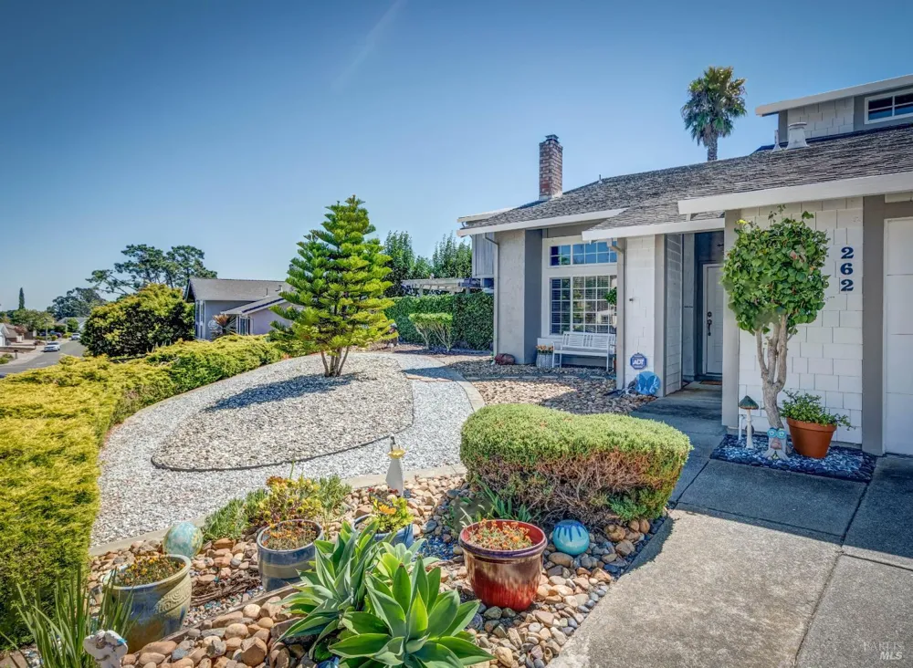262 Carlisle Way Benicia, CA 94510
