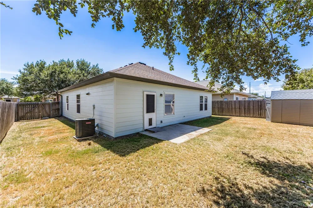 6522 Purplewing Drive Corpus Christi, TX 78414
