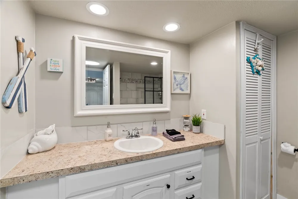 14401 Commodores Drive #207 Corpus Christi, TX 78418