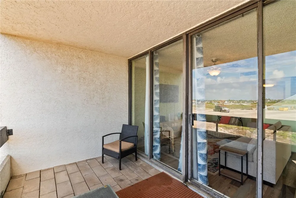 14401 Commodores Drive #201 Corpus Christi, TX 78418