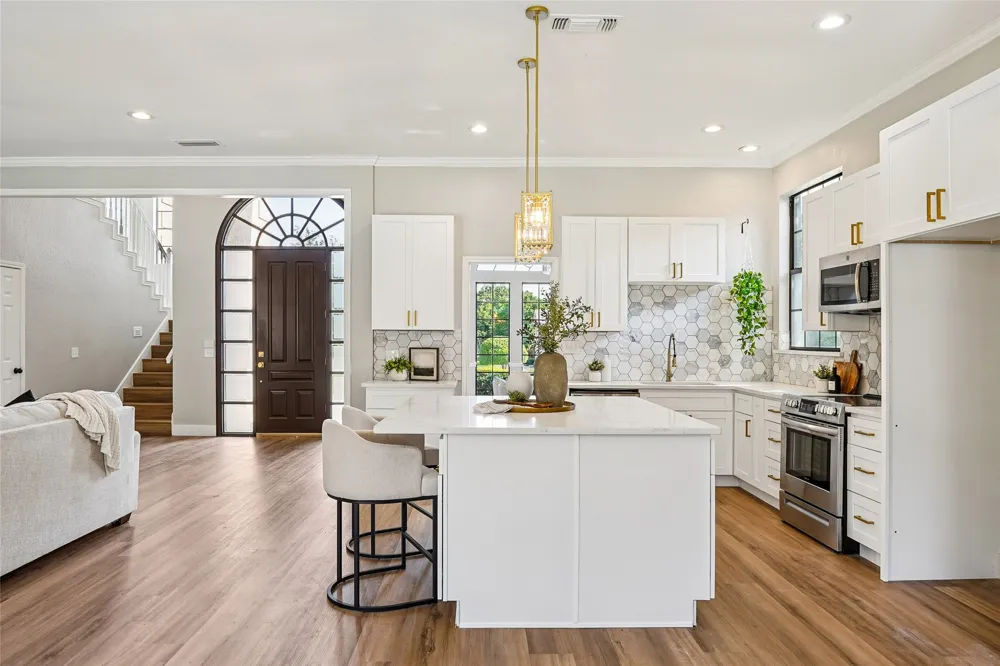 6006 Millwood Drive Arlington, TX 76016