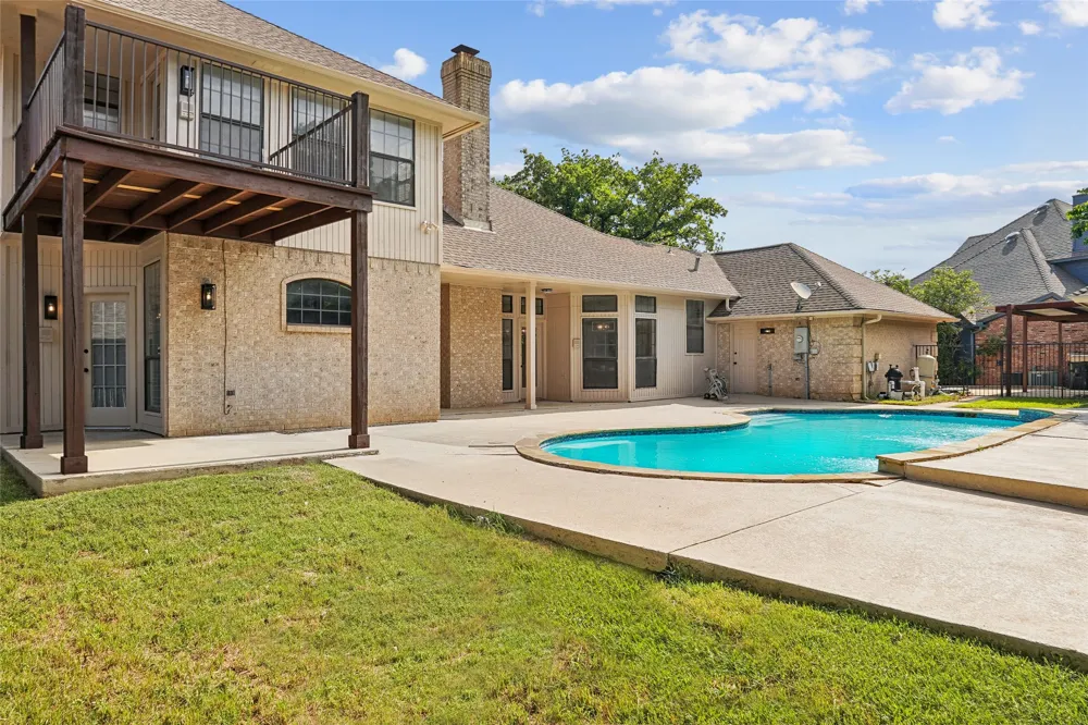 6006 Millwood Drive Arlington, TX 76016