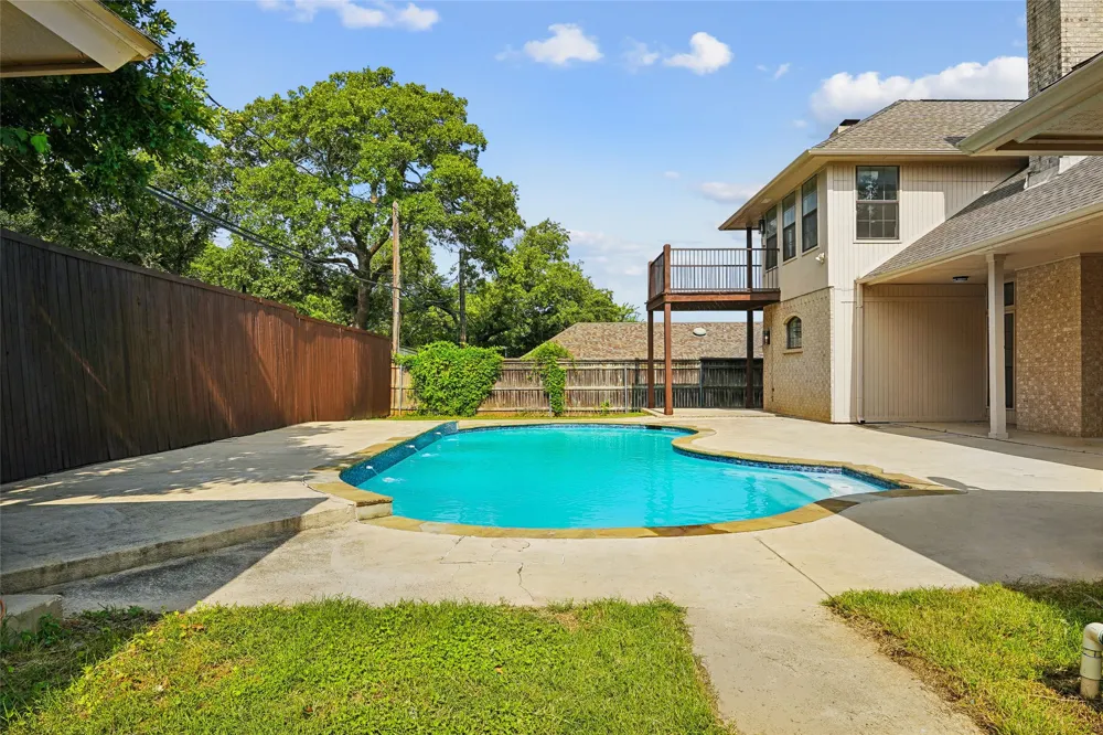 6006 Millwood Drive Arlington, TX 76016