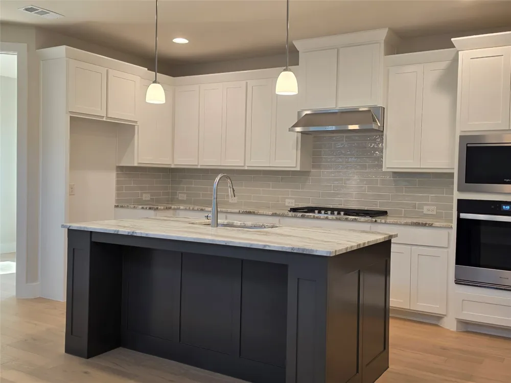 1636 Cornwall Avenue Fort Worth, TX 76052