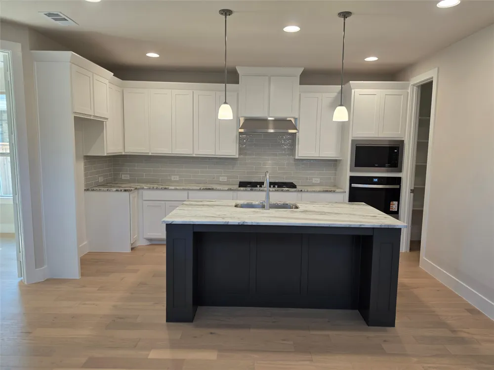 1636 Cornwall Avenue Fort Worth, TX 76052