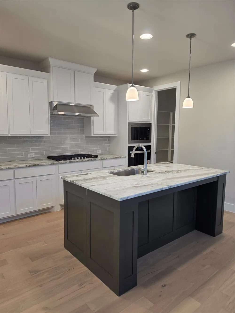 1636 Cornwall Avenue Fort Worth, TX 76052
