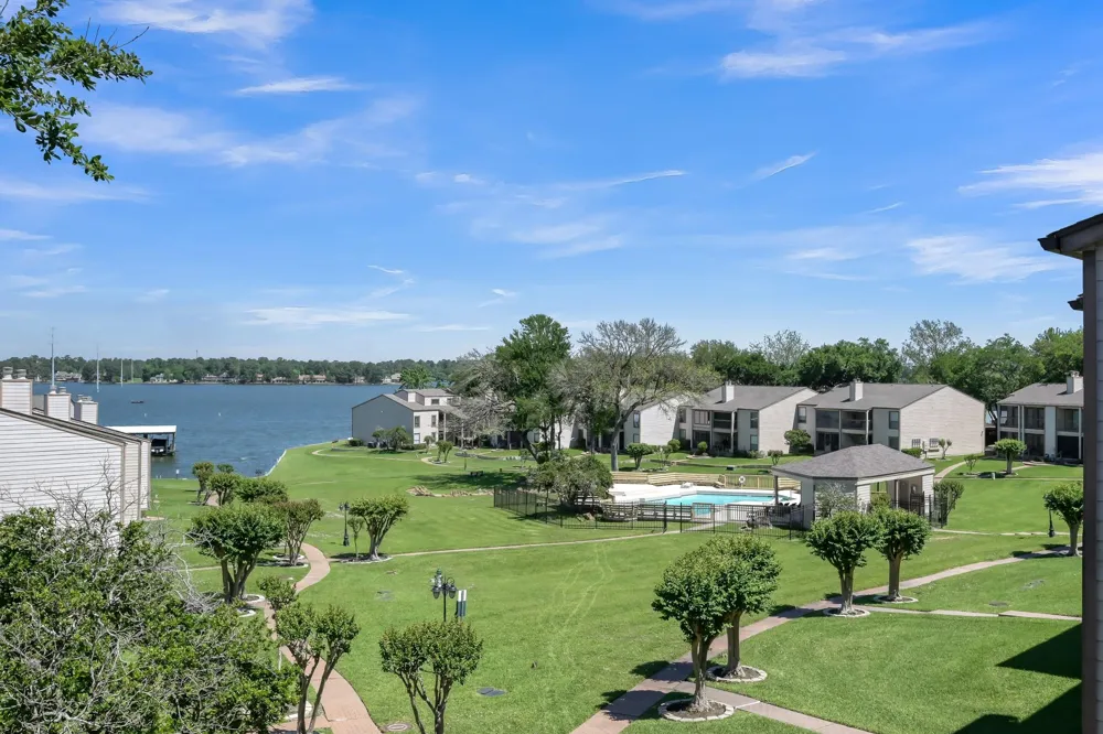 301 Lakeview Terrace Conroe, TX 77356