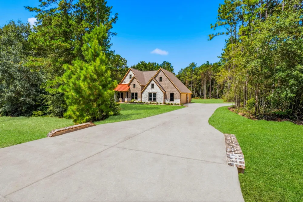 12956 Shady Woods Court Montgomery, TX 77316