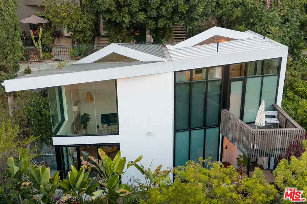 1851 Lobdell Place Los Angeles, CA 90026