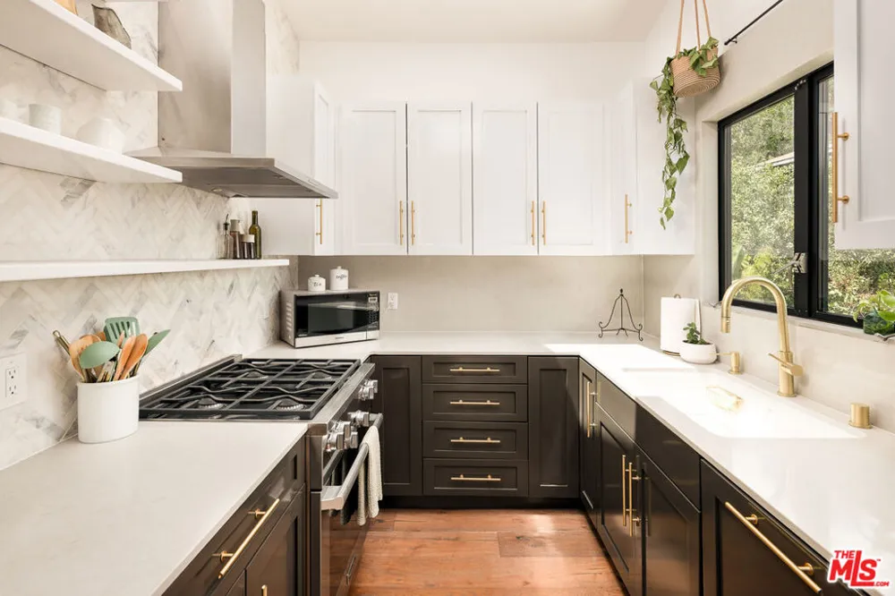 1851 Lobdell Place Los Angeles, CA 90026