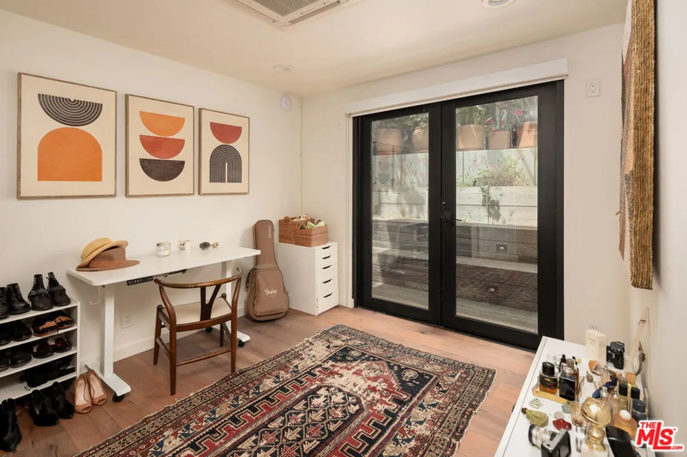 1851 Lobdell Place Los Angeles, CA 90026