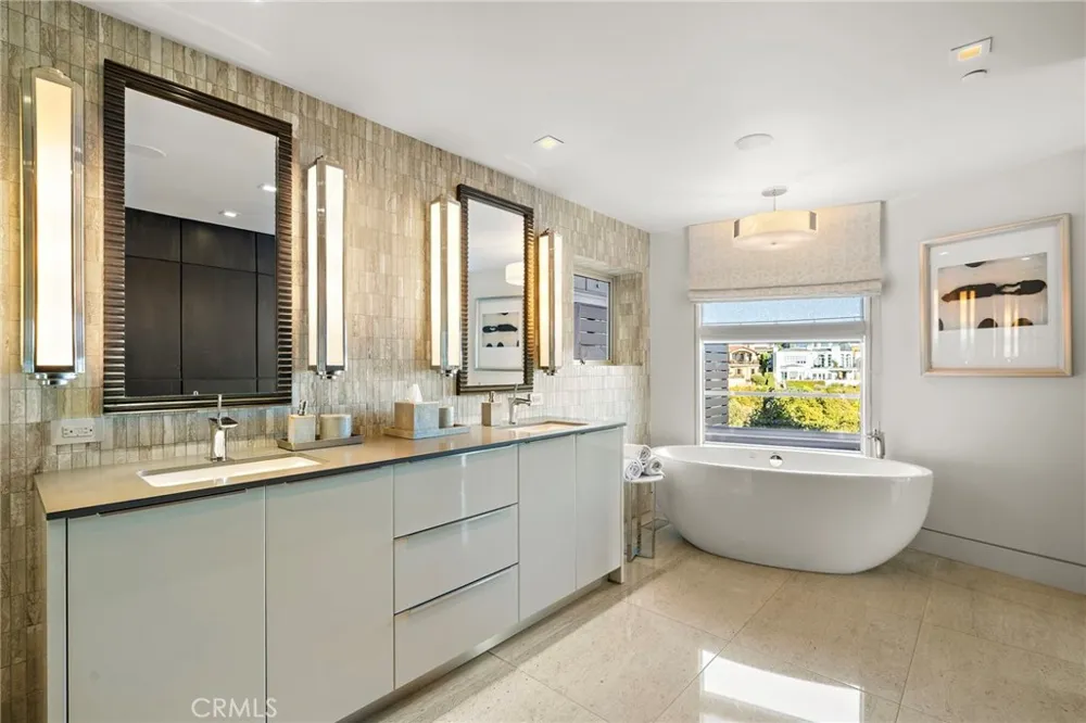 232 Hazel Corona del Mar, CA 92625