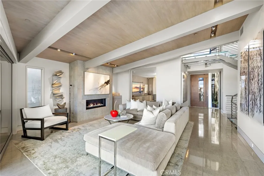 232 Hazel Corona del Mar, CA 92625