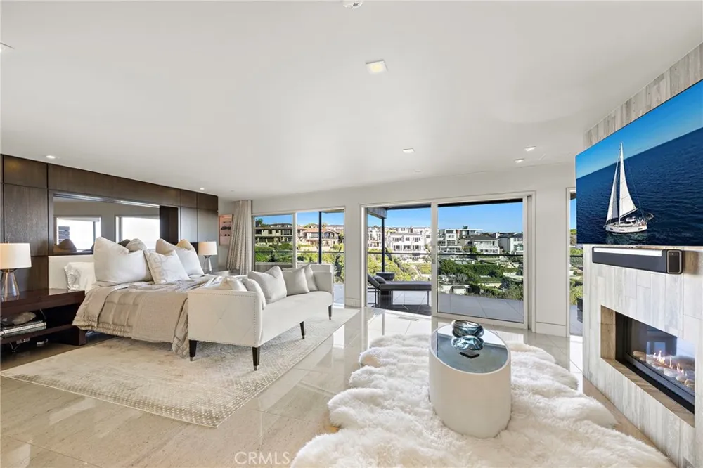 232 Hazel Corona del Mar, CA 92625