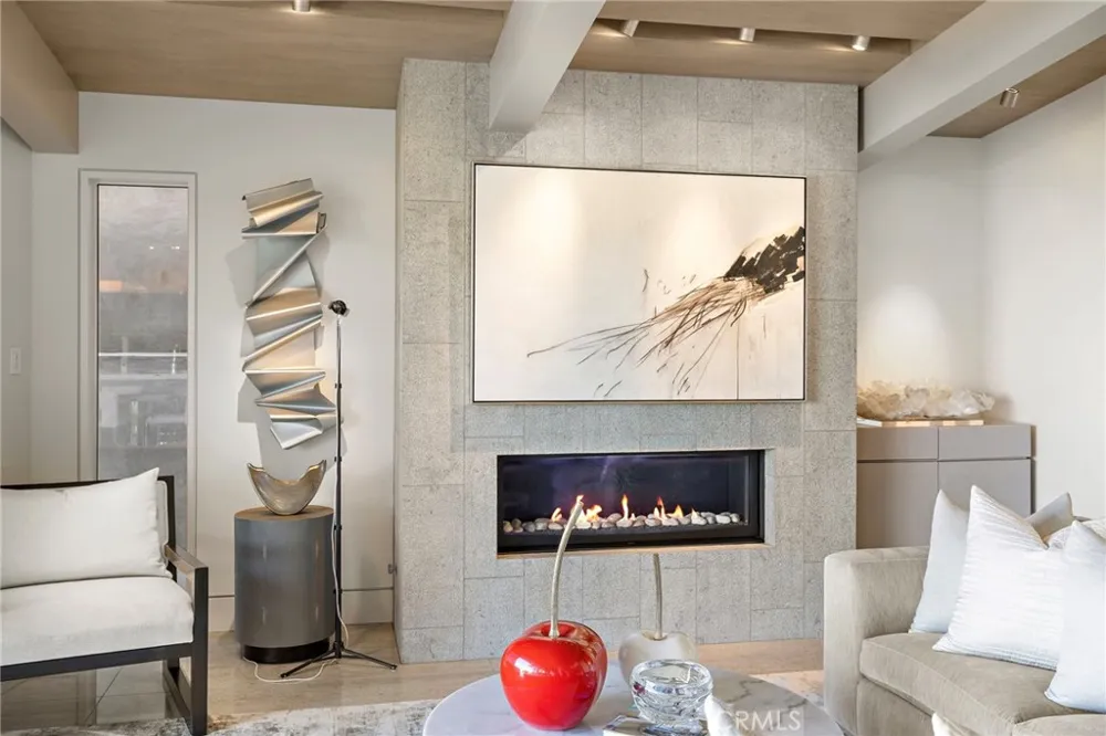 232 Hazel Corona del Mar, CA 92625