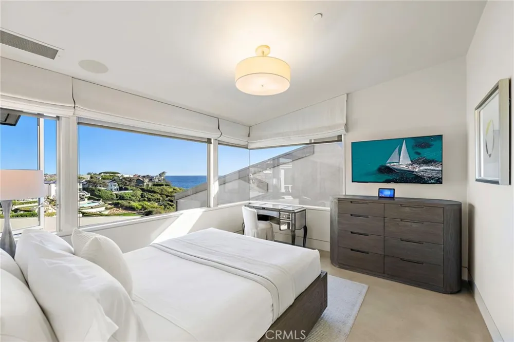 232 Hazel Corona del Mar, CA 92625
