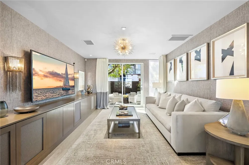 232 Hazel Corona del Mar, CA 92625