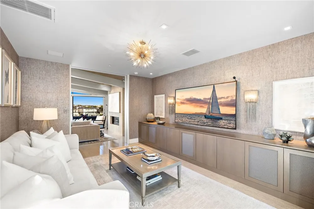 232 Hazel Corona del Mar, CA 92625