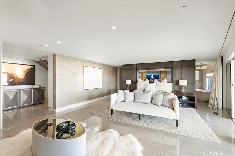 232 Hazel Corona del Mar, CA 92625